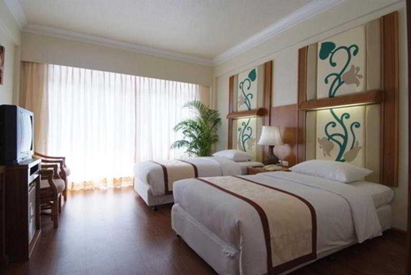 Golden Beach Hotel Pattaja Szoba fotó